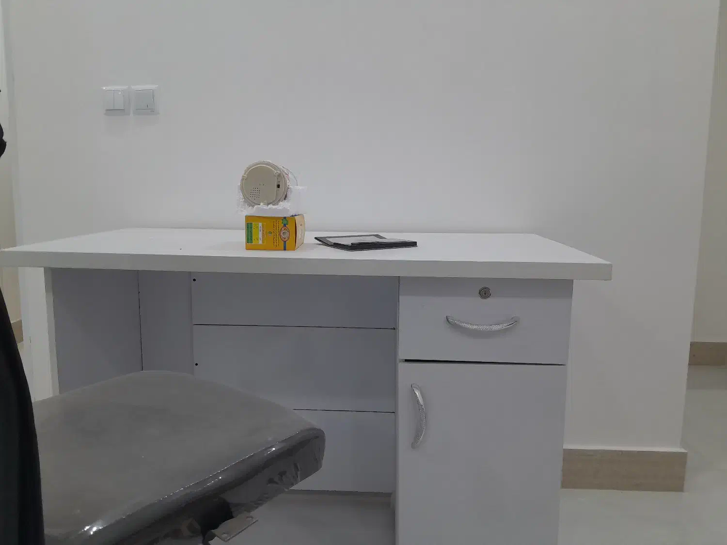 میز تحریر|میز تحریر و کامپیوتر|مهاباد (آذربایجان غربی), |دیوار