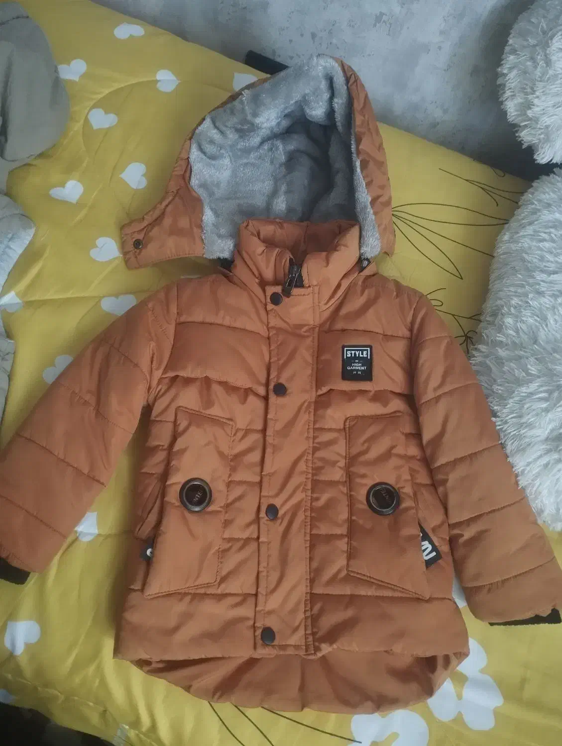 پافر و کاپشن|کفش و لباس بچه|ابهر, |دیوار