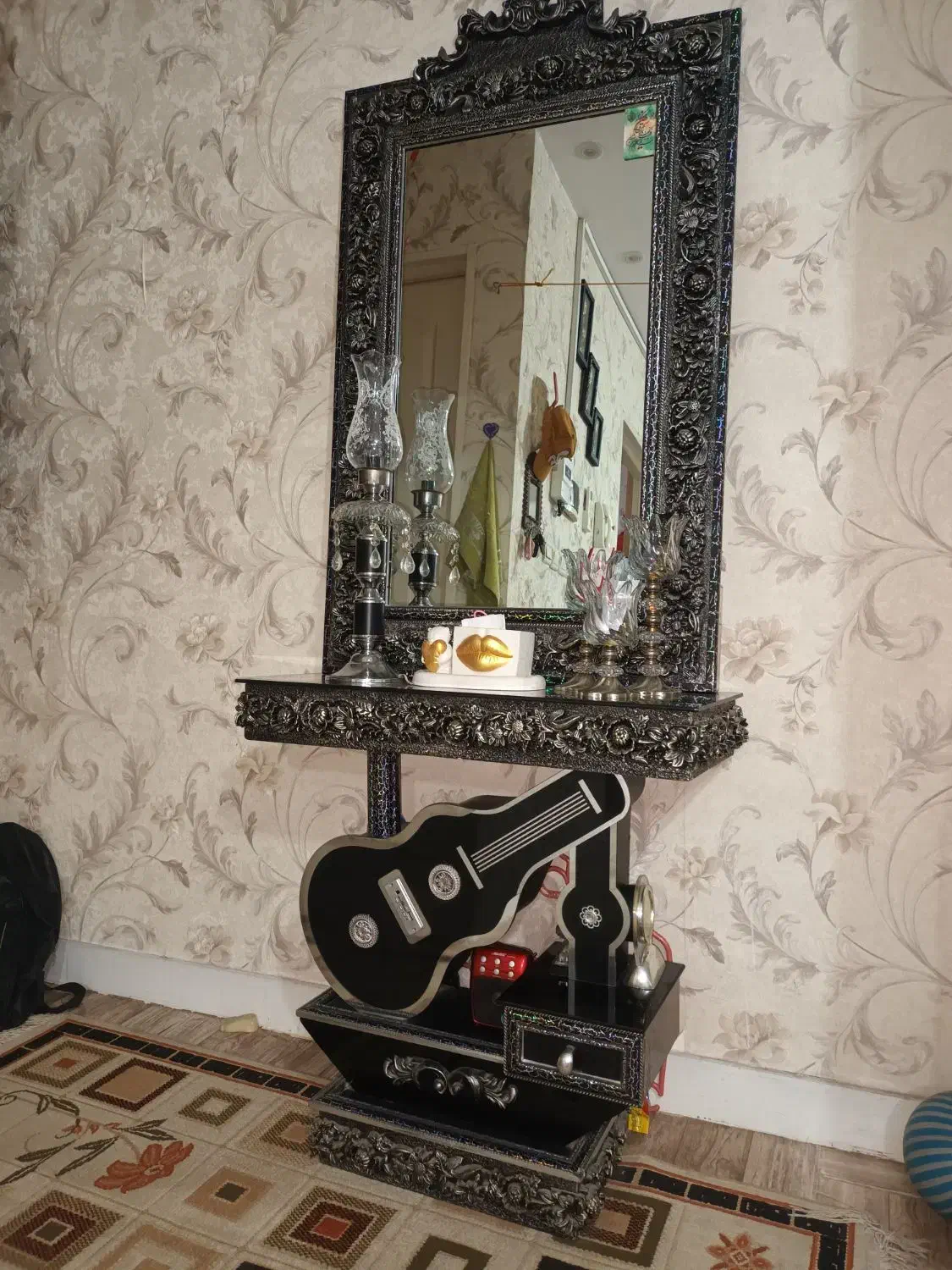 آینه شمعدان|آینه|ورامین, ورامین|دیوار