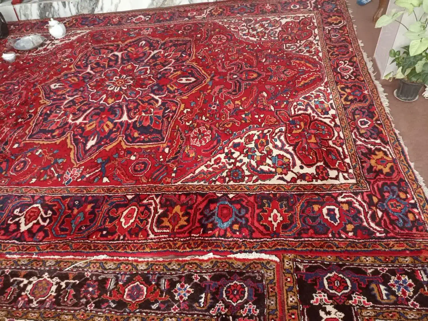 فرش نه متری دستباف کارکرده ولی خواب دار|فرش|تبریز, |دیوار