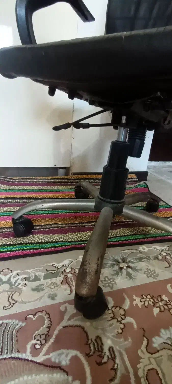 صندلی اداری سالم - استفاده کم|مبلمان اداری|ساری, |دیوار