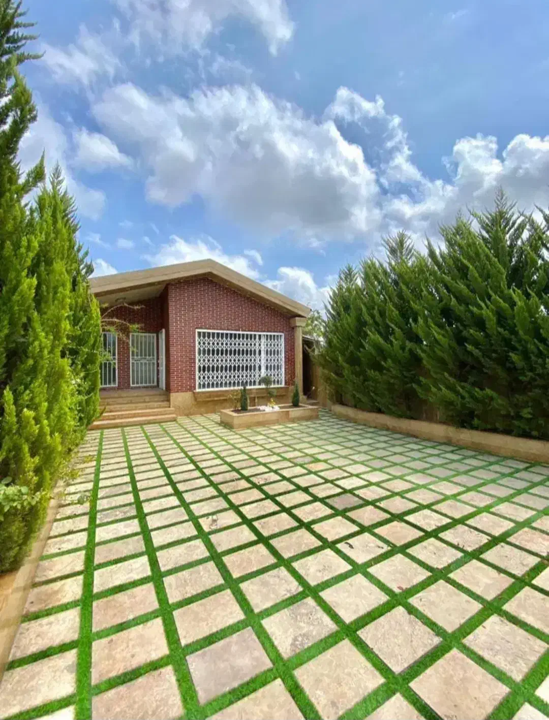 فروش‌فوری*ویلاباغ۲۵۰متر/سندششدانگ *شهرکی‌بانگهبان|فروش خانه و ویلا|چمستان, |دیوار