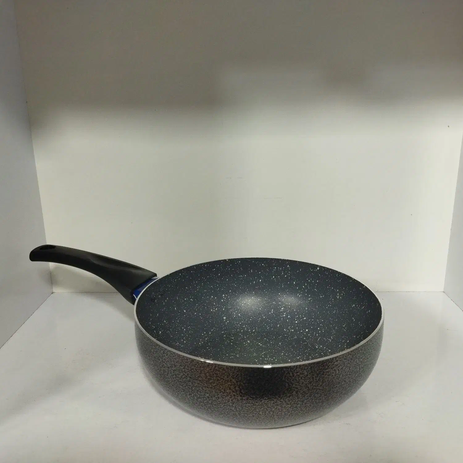 ماهیتابه ووک گرانیتی عروس مدل سربی سایز 26|ظروف پختوپز|رشت, منظریه|دیوار