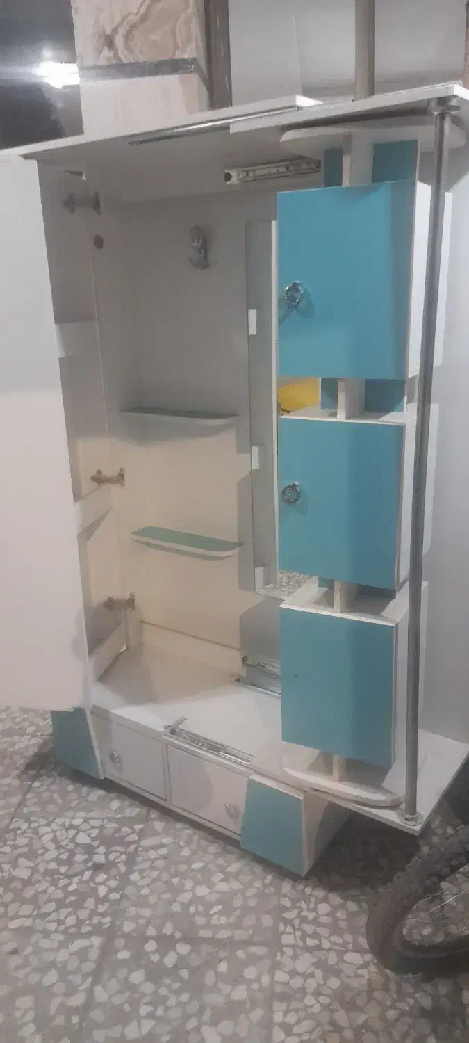 کمد و ویترین کودک|اسباب و اثاث بچه|شاهین‌شهر, حافظ شمالی|دیوار