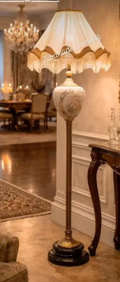 کنار سالنی چینی برنز|چراغ خواب و آباژور|ورامین, ورامین|دیوار