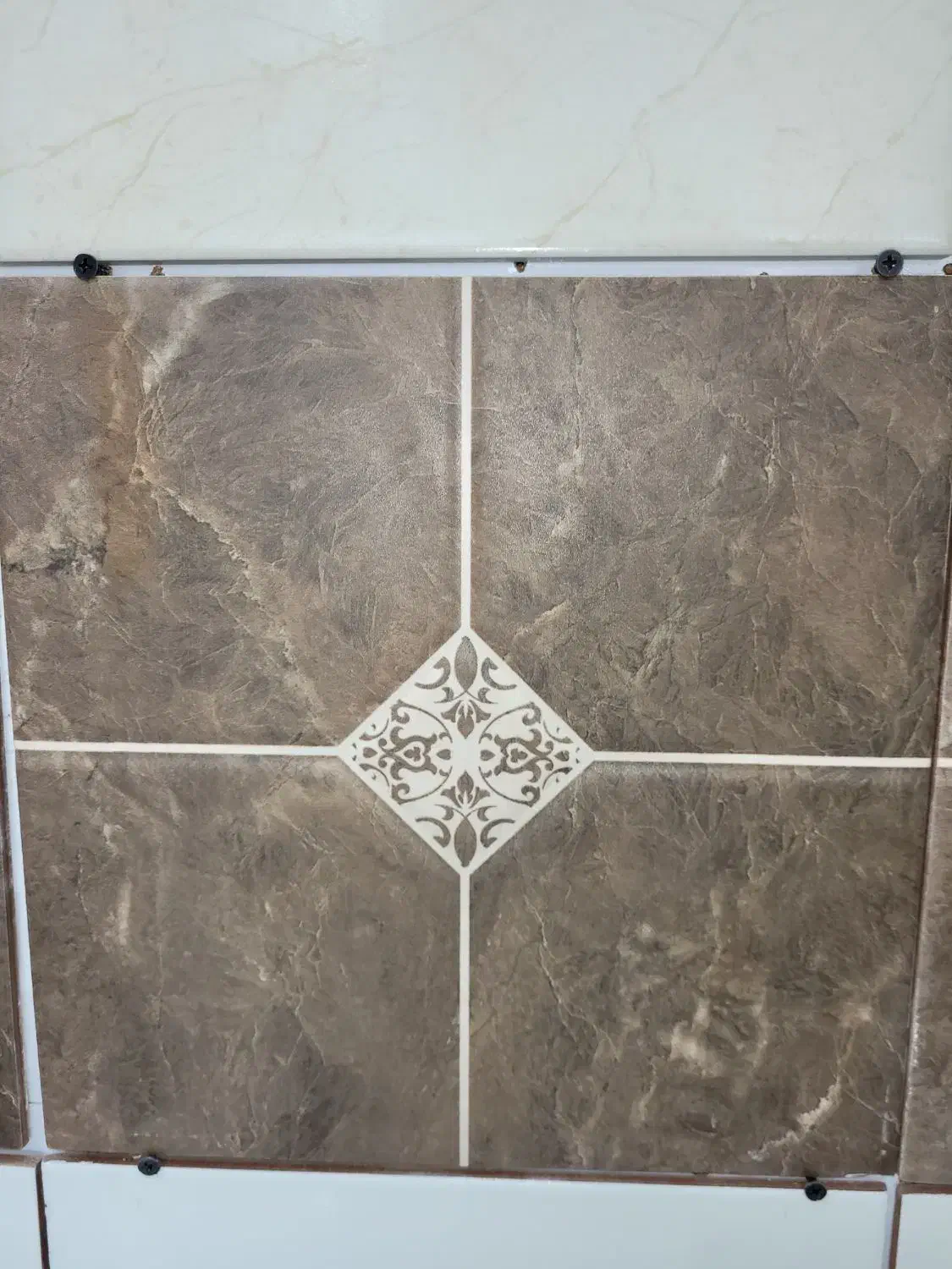 سرامیک ۳۰×۳۰ ایستار قهوه ای|عمده‌فروشی|مشهد, کشاورز|دیوار