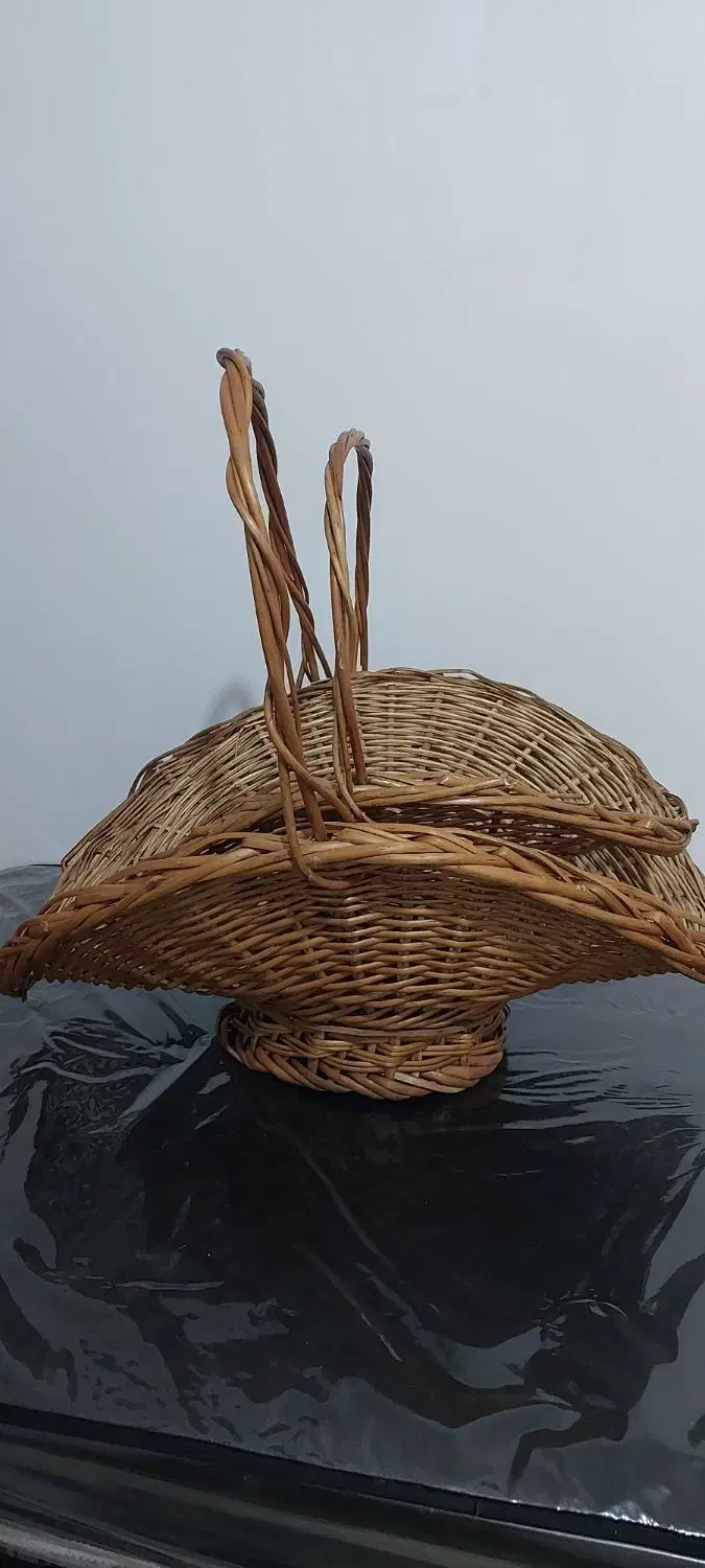 سبد حصیری|صنایع دستی و سایر لوازم تزئینی|شیراز, شاپورجان|دیوار