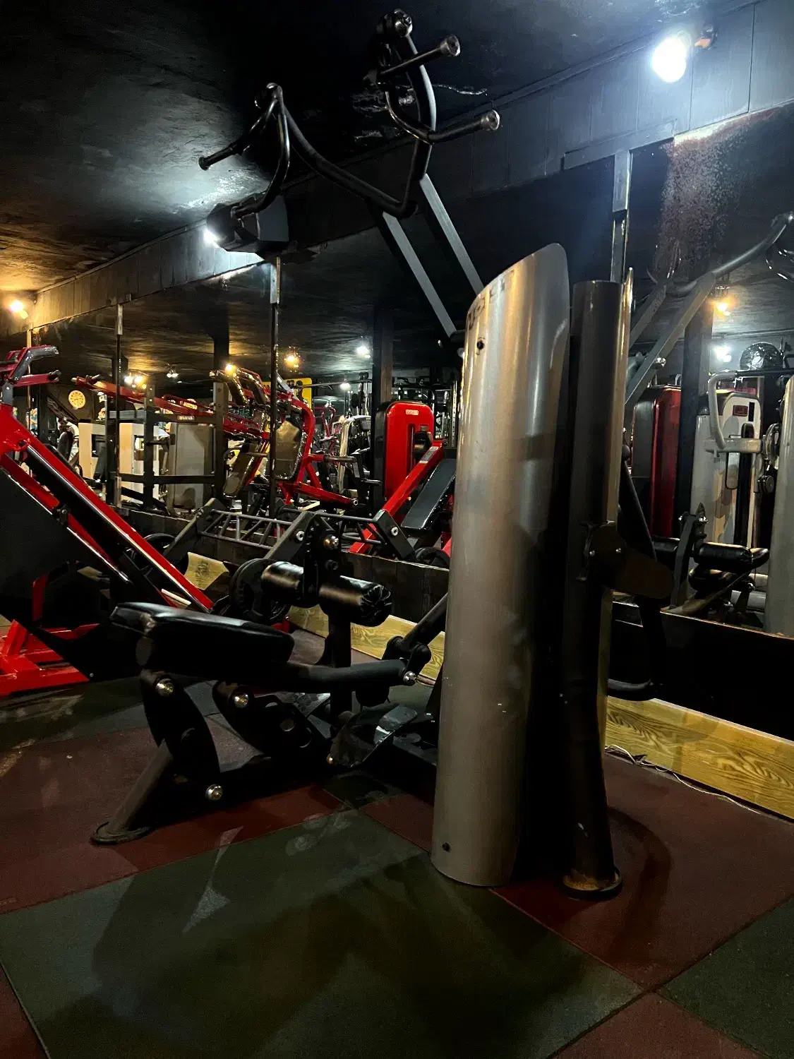 دستگاه بدنسازی زیر بغل لت متحرک|تجهیزات ورزشی|رودسر, |دیوار