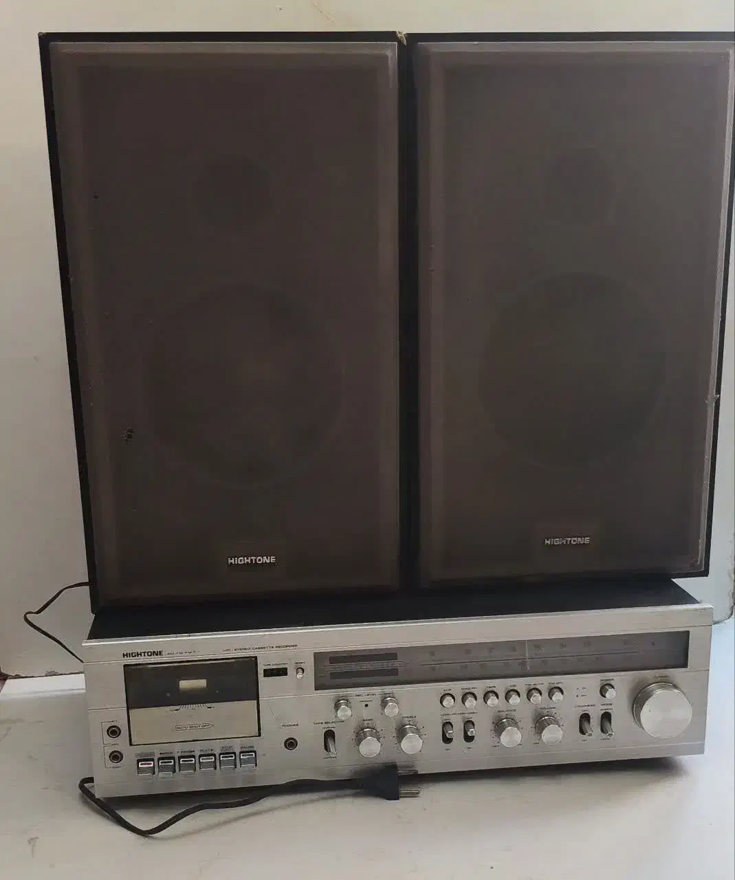 استریو سالم ژاپنی|کلکسیون اشیاء عتیقه|فولادشهر, مسکن مهر فولادشهر|دیوار