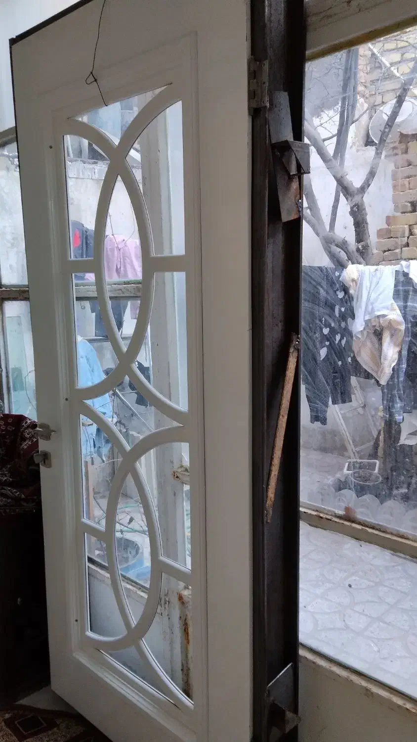 درب چوبی سالم وزیبا با چهار چوب اهنگ نو|مصالح و تجهیزات ساختمان|قیدار, |دیوار