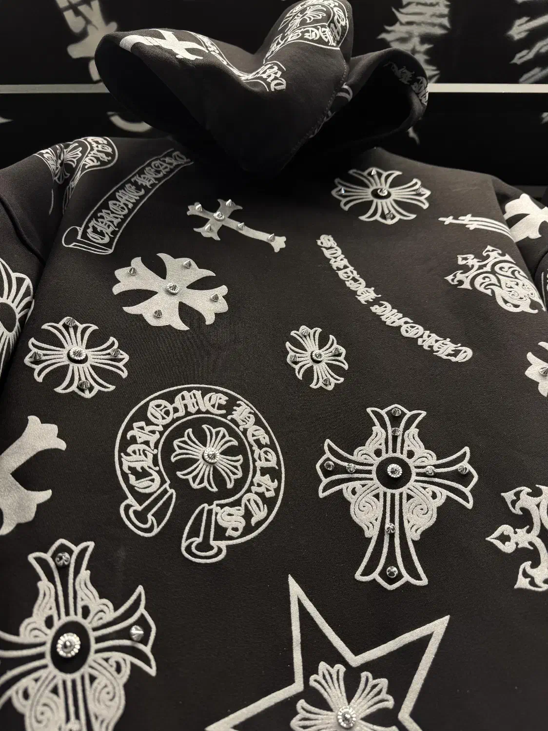 نیرو اقا  جوان جهت کار تک شیفت در بوتیک|استخدام بازاریابی و فروش|سبزوار, کوی بهار|دیوار