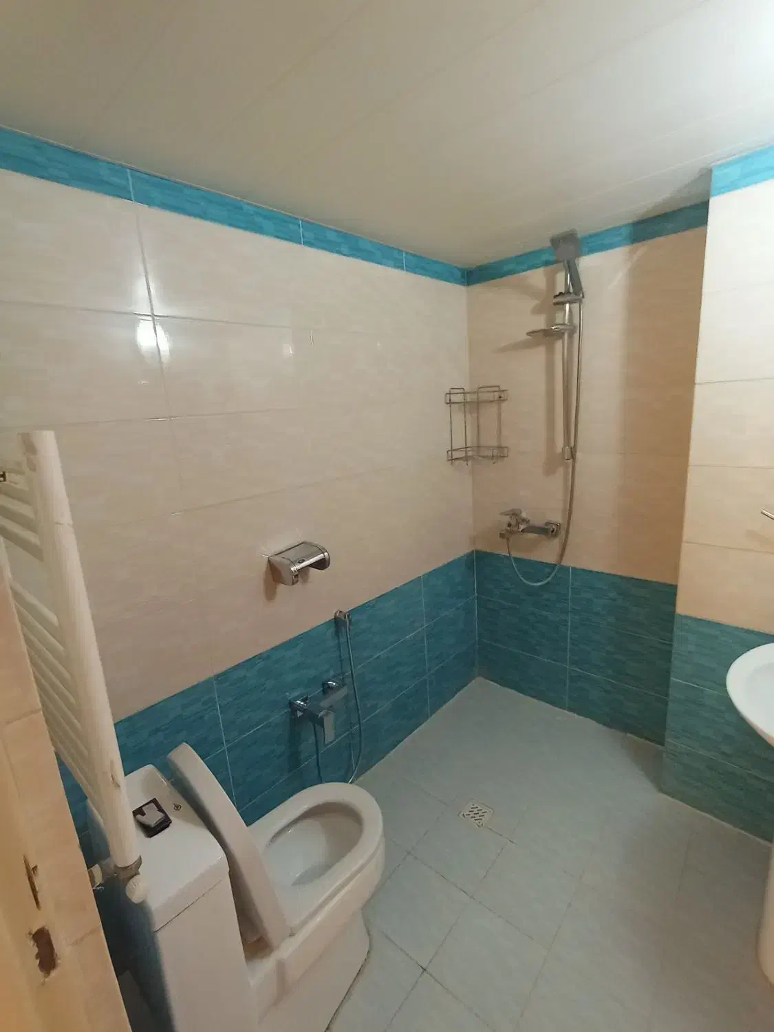 137متر /3خ ط3 تک واحدی/تراس جنوبی/ ویو طهران