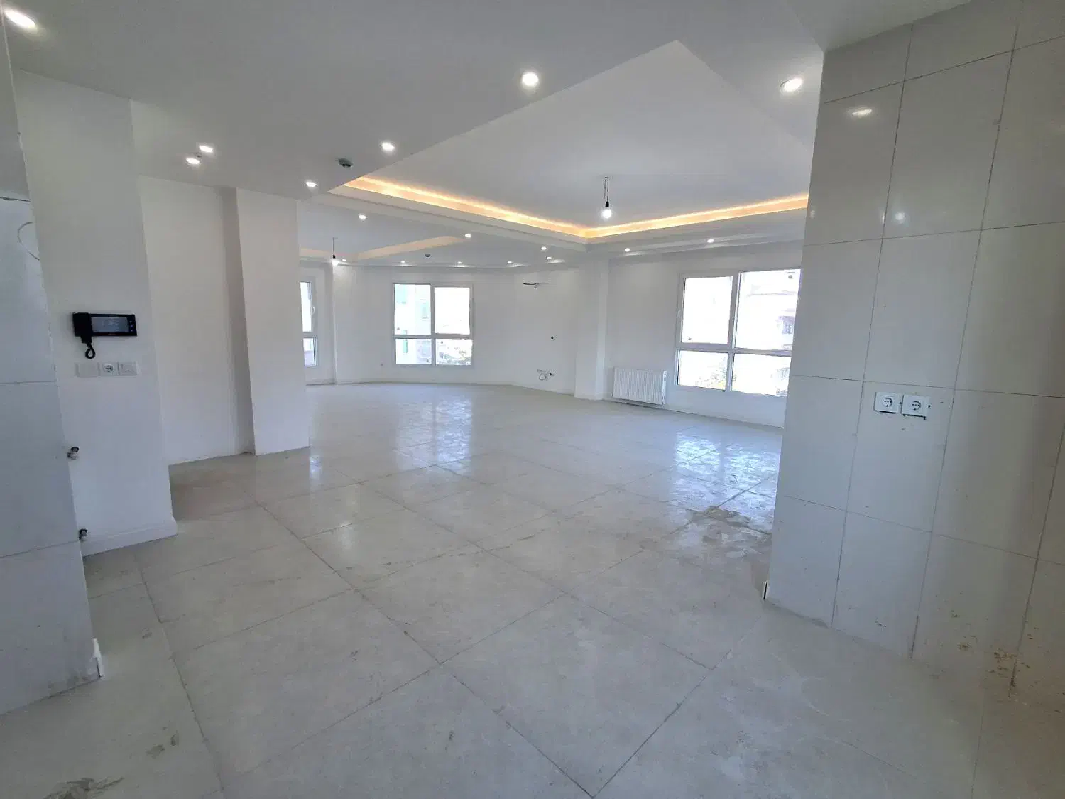 تکواحد دوبر 160متر* غرق نور* سالن بزرگ پرده خور|فروش آپارتمان|نوشهر, |دیوار