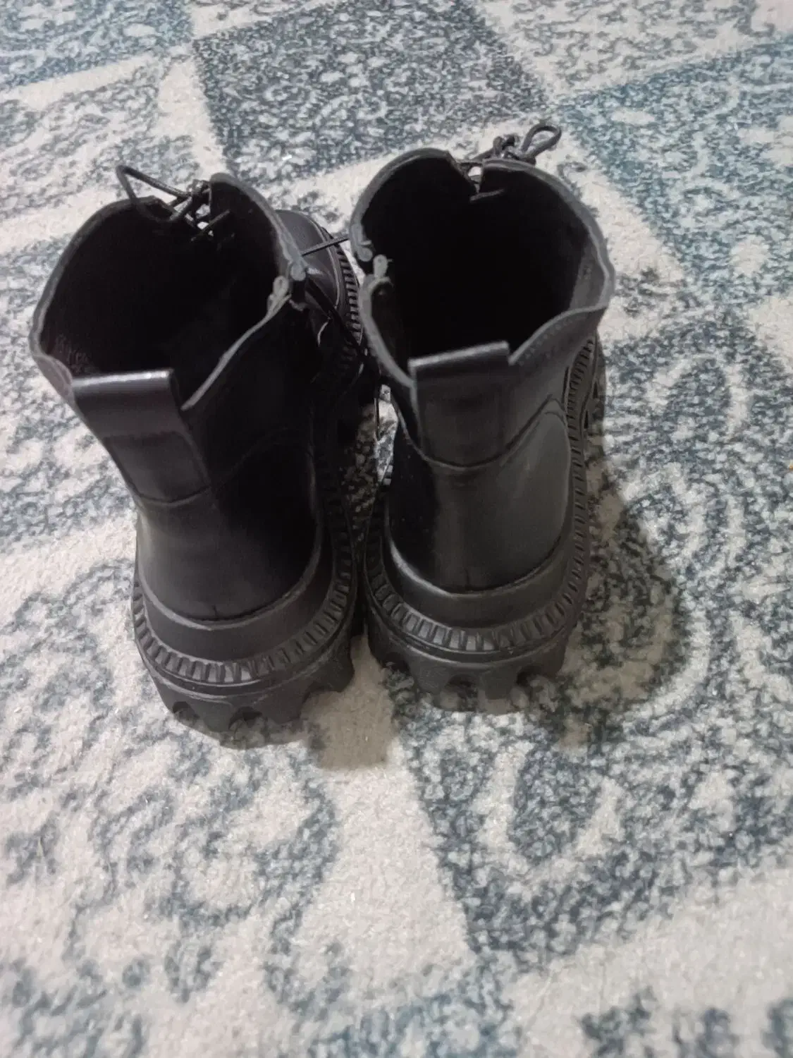 نیم بوت چرم سایز ۴۰|کیف، کفش، کمربند|مشهد, ایثارگران|دیوار