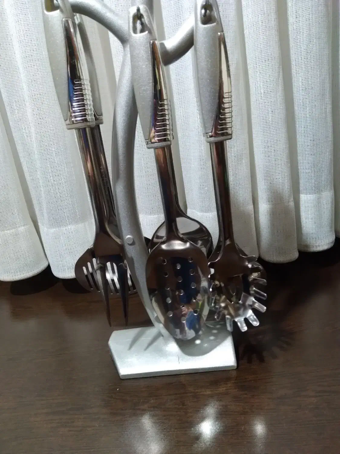 سرویس کفگیر و ملاقه و استند چاقو|ظروف پخت‌وپز|نسیم‌شهر, |دیوار