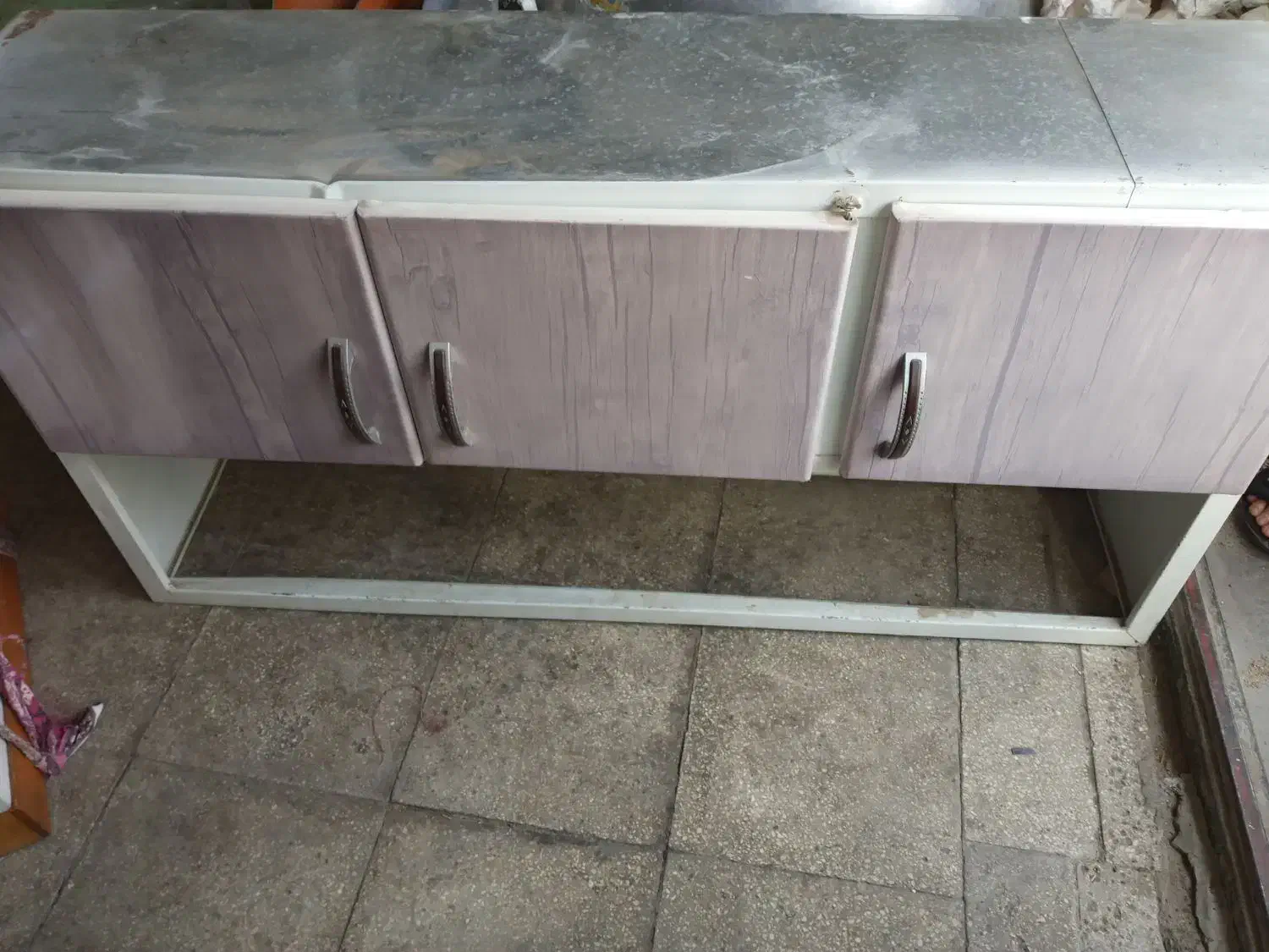 آب چکان|آب‌چکان و نظم‌دهنده ظروف|قم, نخودی|دیوار