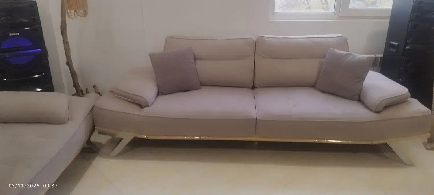 مبل نیم ست تختشو|مبلمان خانگی و میز عسلی|گلبهار, شهر جدید گلبهار|دیوار