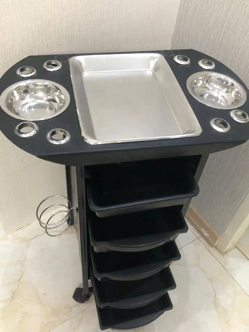 ترولی آرایشگاه|آرایشگاه و سالن‌های زیبایی|تهران, شهرک پرواز|دیوار