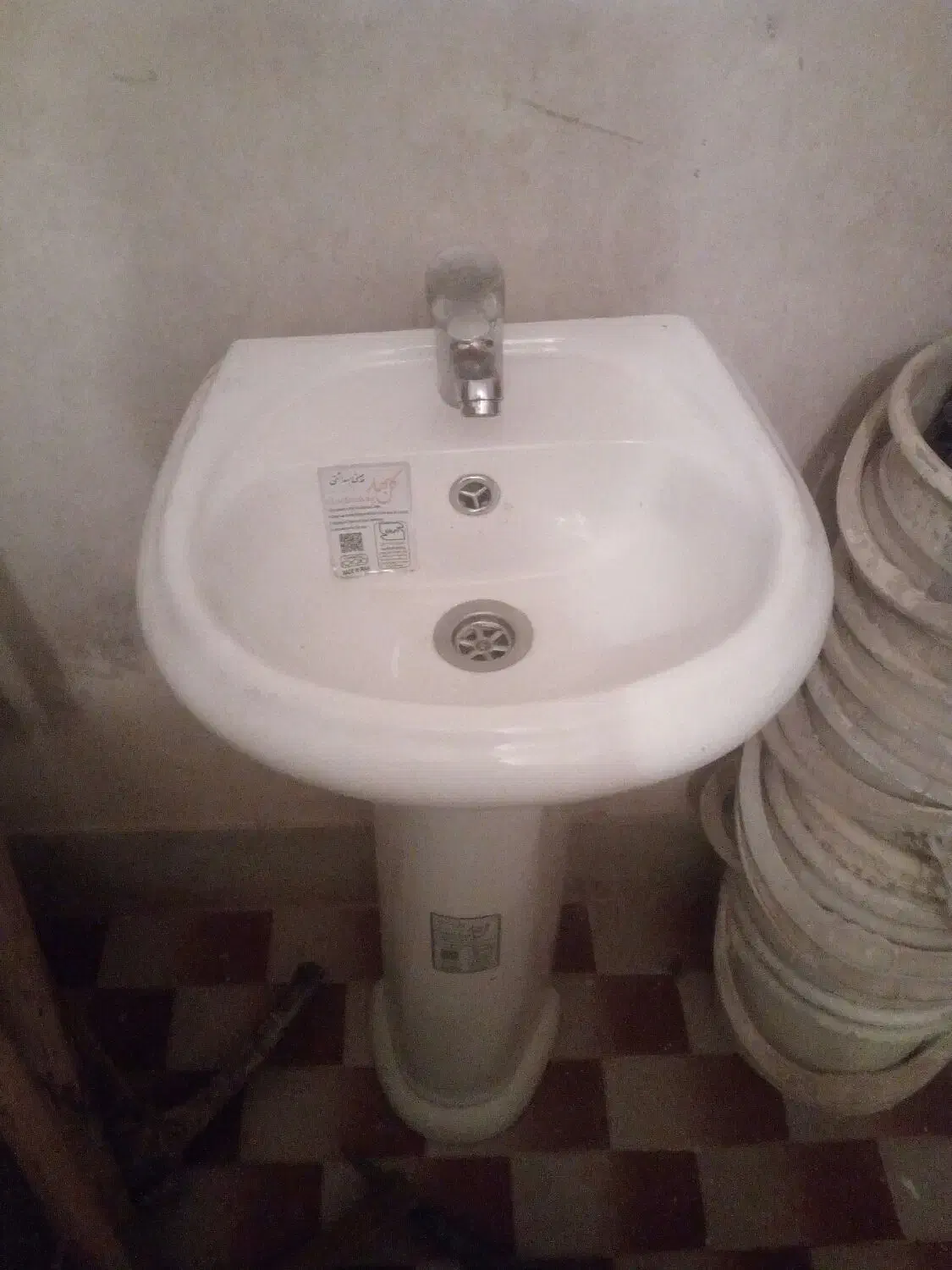 روشویی همراه لوازم کامل|لوازم سرویس بهداشتی|خمینی‌شهر, |دیوار