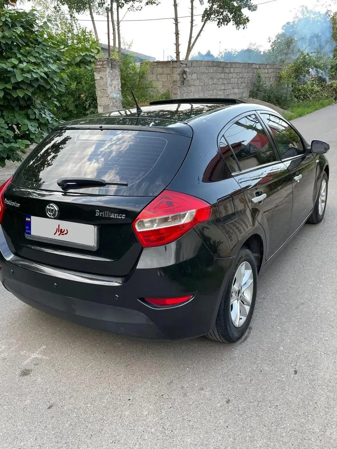 برلیانس ۳۲۰ مدل ۹۵ بیرنگبیضربه|خودرو سواری و وانت|رشت, حومه رشت|دیوار