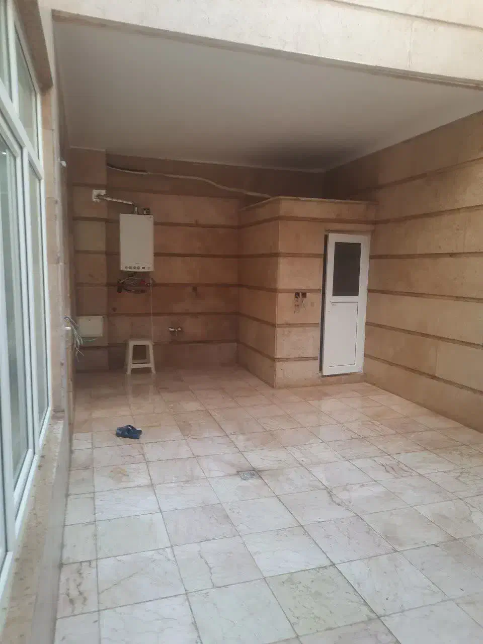 کلید نخورده/دو خواب/فول|اجارهٔ خانه و ویلا|قم, باغ کرباسی|دیوار