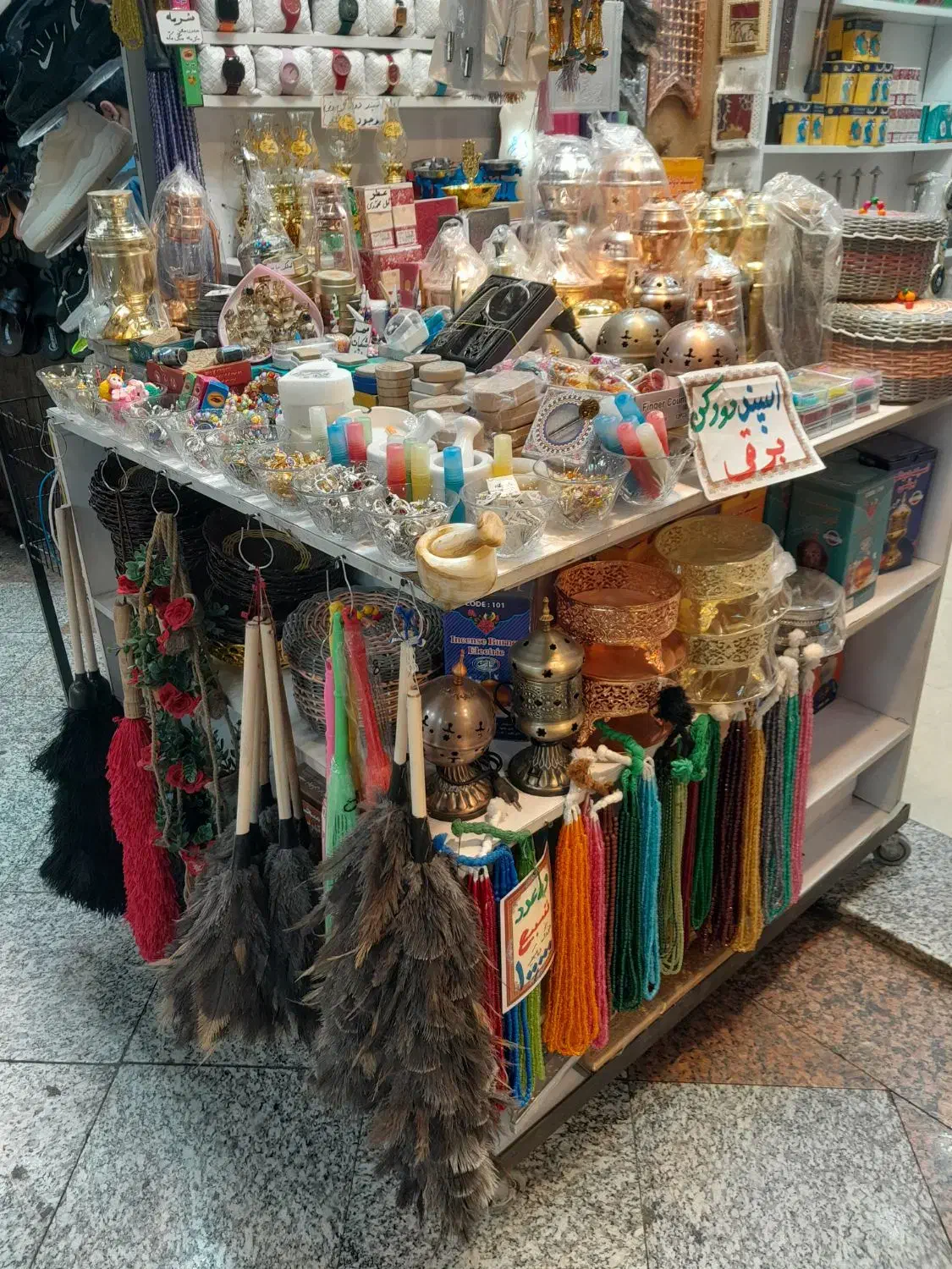 دکور مغازه به بالاترین مبلغ واگذار میگردد|فروشگاه و مغازه|مشهد, چهنو|دیوار