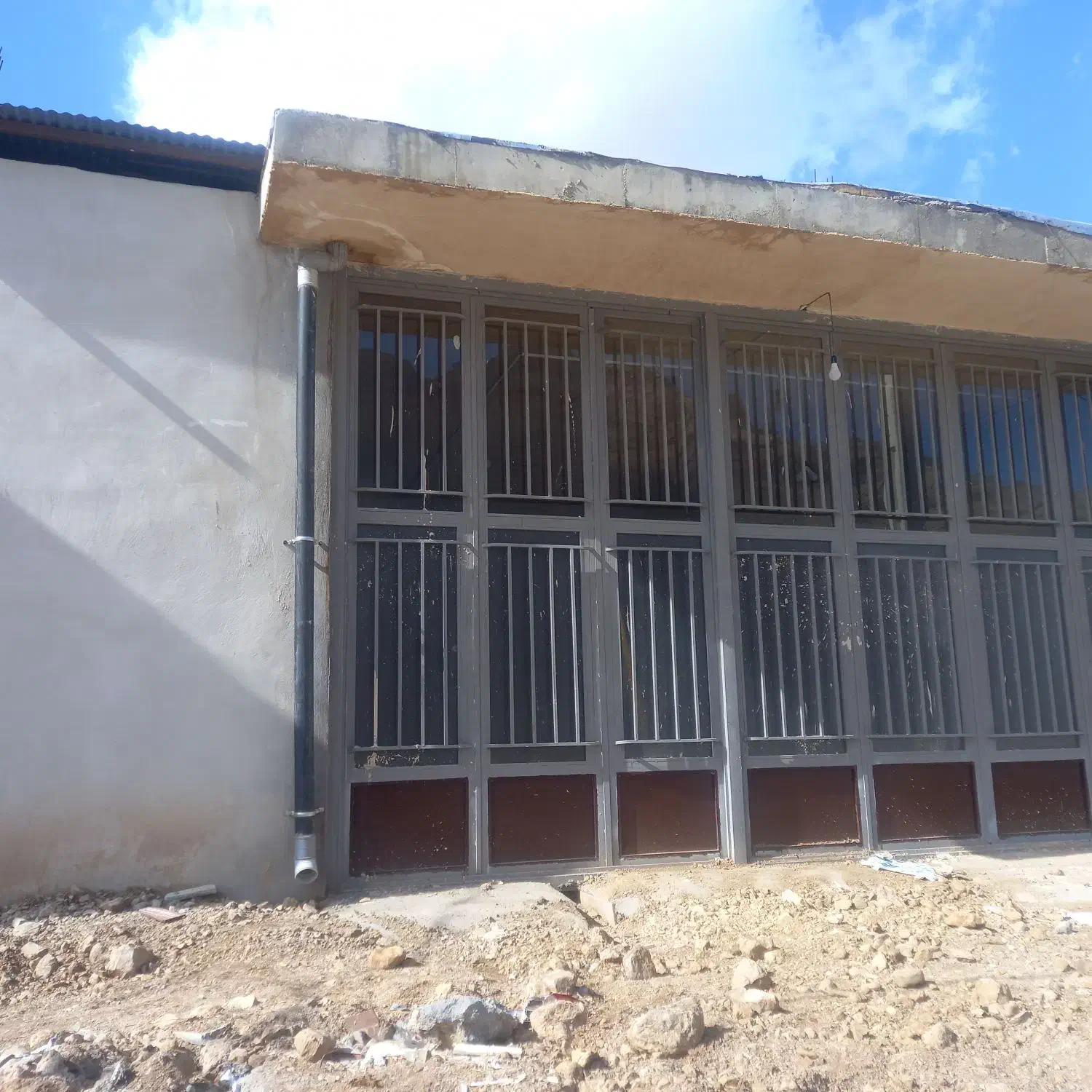 فروش مغازه ۱۳۰ متری|فروش مغازه و غرفه|جونقان, |دیوار