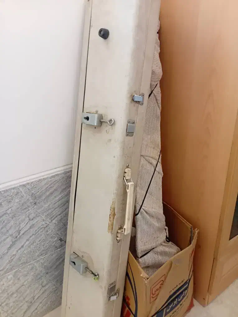 ماشین بافندگی|چرخ خیاطی و ریسندگی|شیراز, کفترک|دیوار