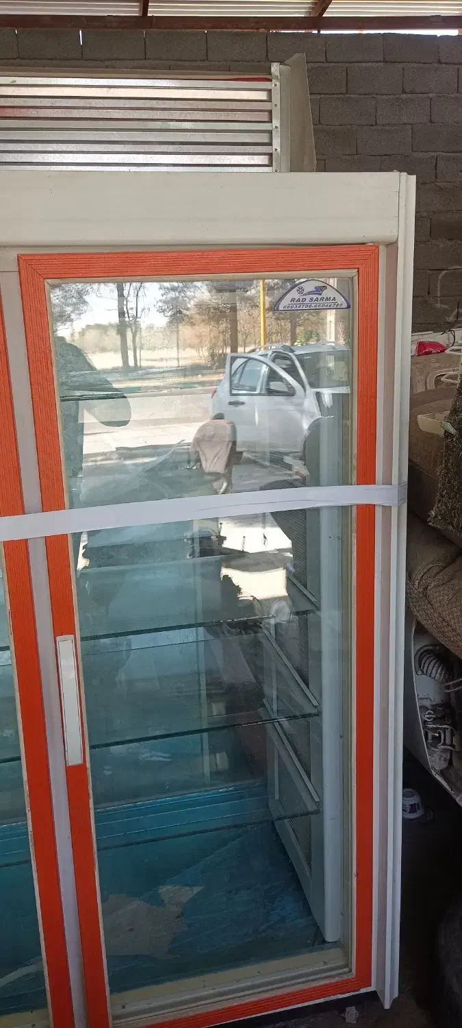 فروش یخچال ایستاده سه درب دو طرف شیشه نو نو|فروشگاه و مغازه|سیرجان, |دیوار