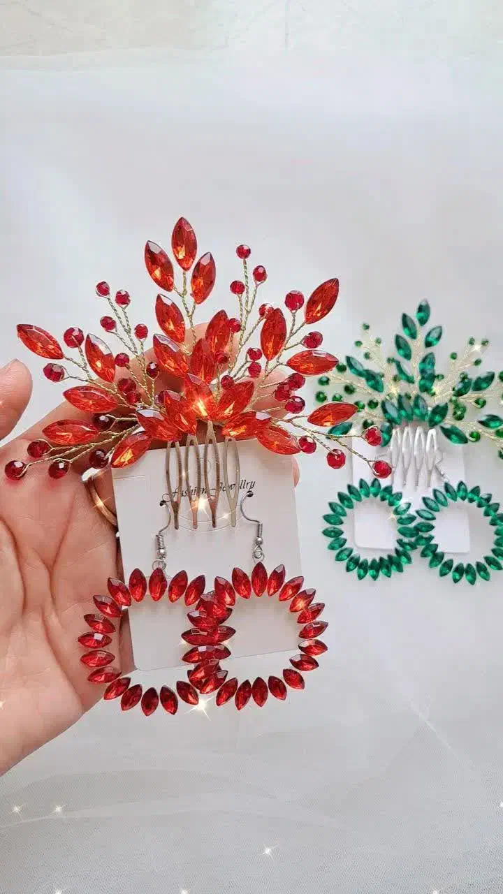 شانه شنیون وگوشوارها|آرایشی، بهداشتی، درمانی|هشتگرد, شهرک گلها|دیوار