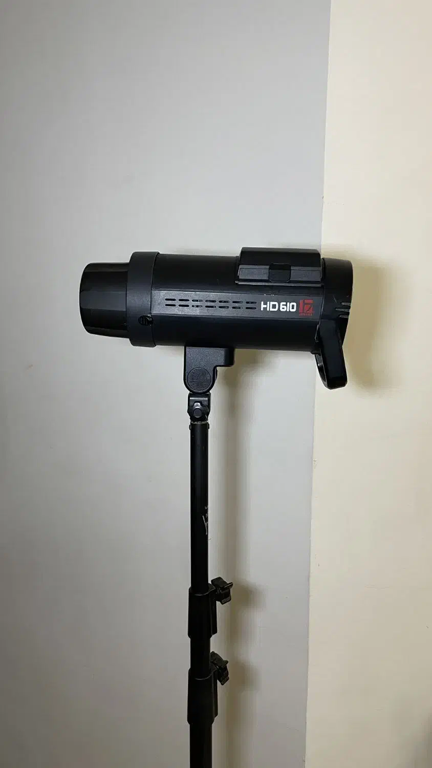 نور و فلش عکاسی|دوربین عکاسی و فیلم‌برداری|رشت, پیرسرا|دیوار