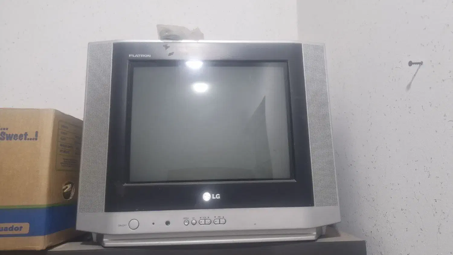 تلویزیون ۱۵ اینچ کره ای اصل ال جی|تلویزیون و پروژکتور|اصفهان, شاه پسند|دیوار