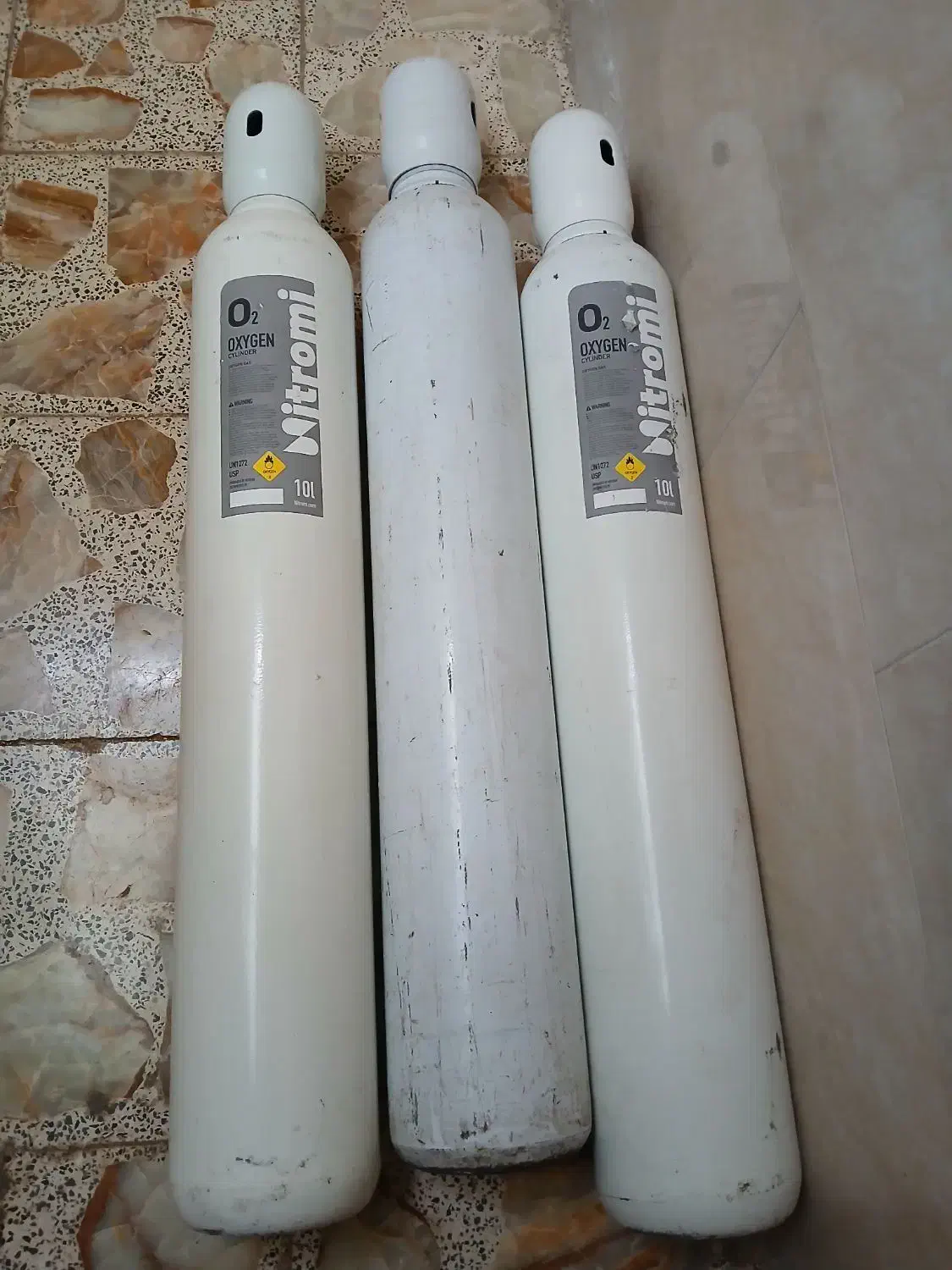 کپسول اکسیژن|پزشکی|مرودشت, ابوذر جنوبی|دیوار