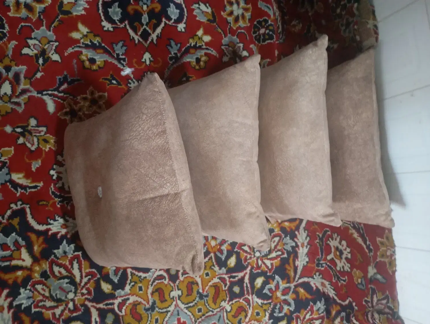 کوسن|رختخواب، بالش، پتو|مشهد, کوی المهدی|دیوار