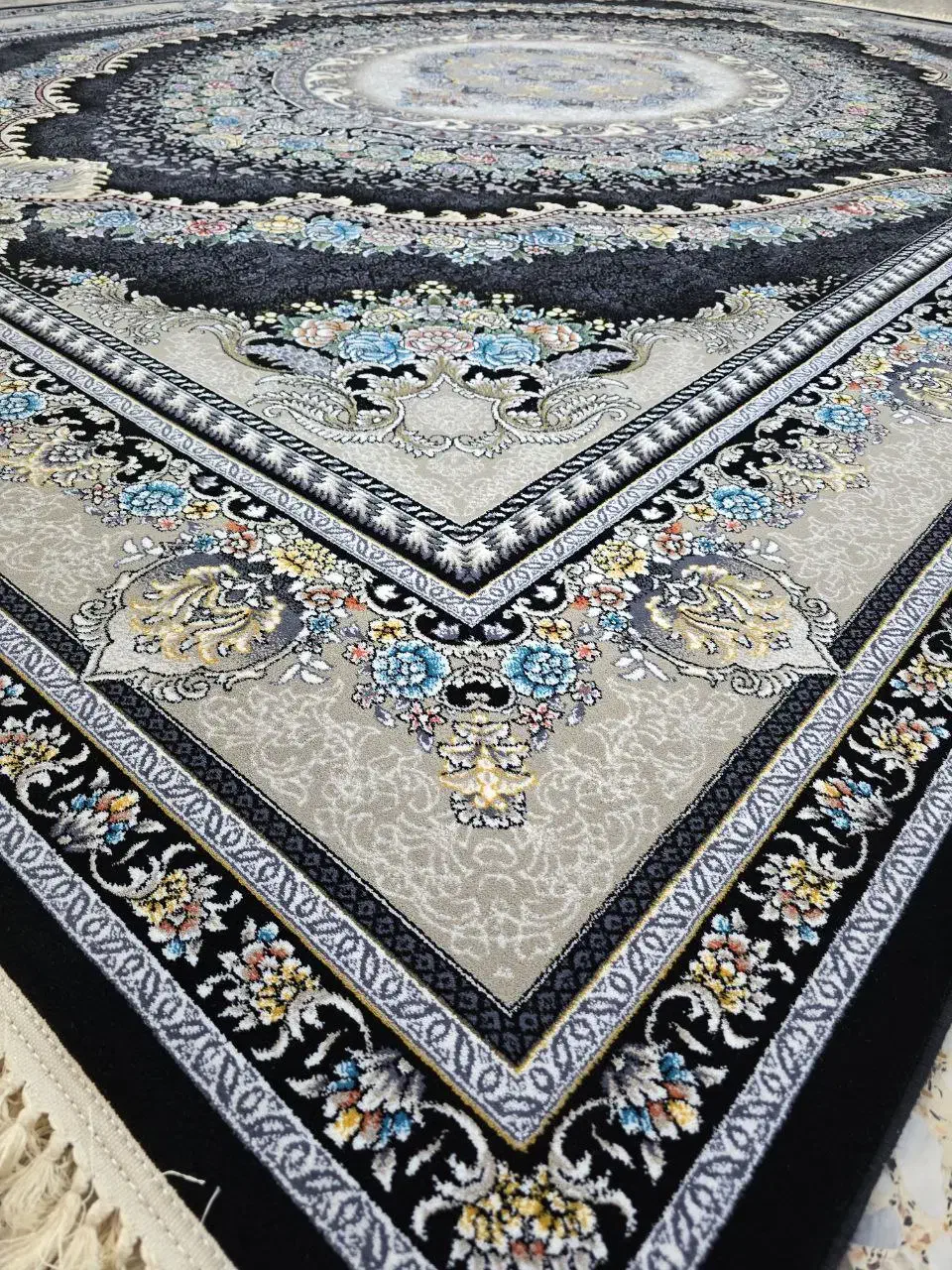 فرش گژال طرح ونس با رنگ بندی کامل ۳۰۰۰ تراکم|فرش|تهران, شهرک شریعتی|دیوار