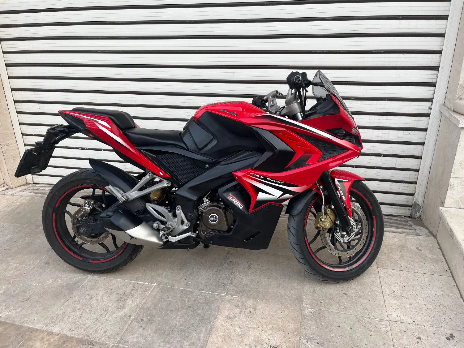 Rs 200 ns cf|موتورسیکلت|قم, سالاریه|دیوار