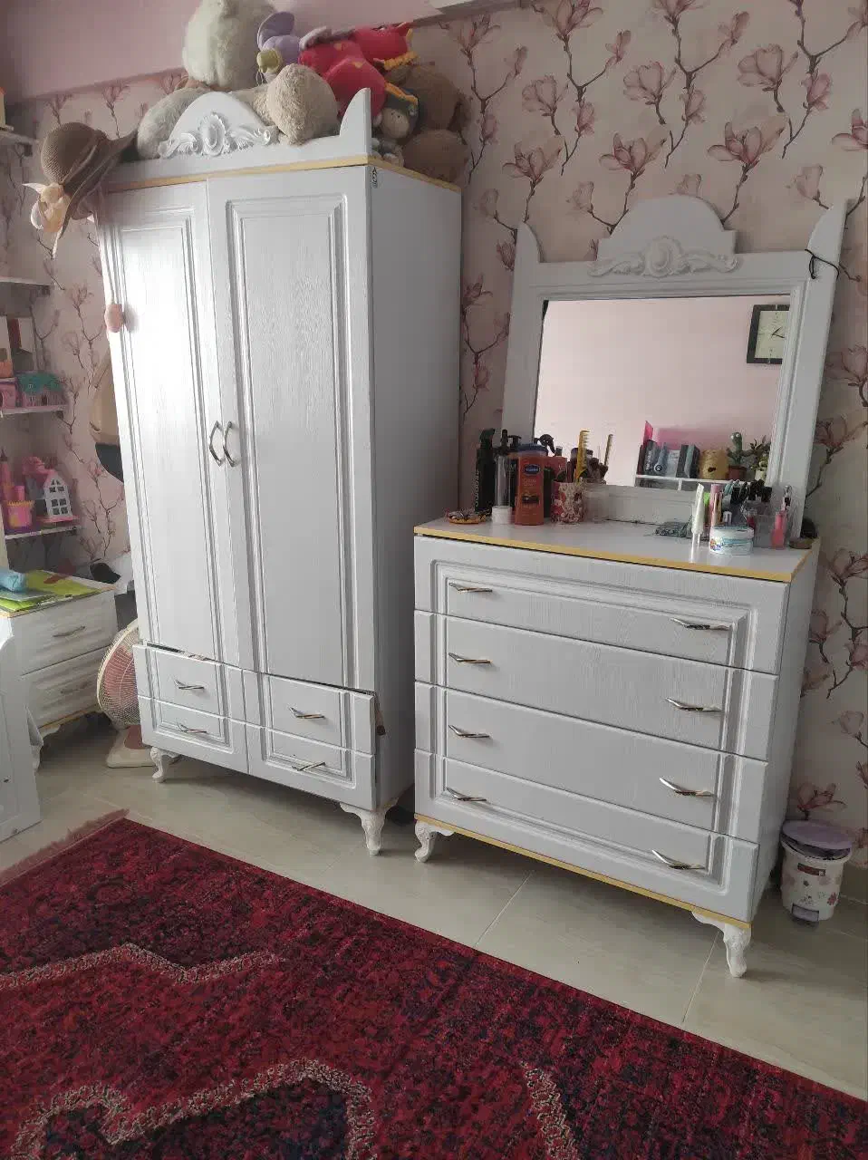 کمد /دراور/تخت خواب/میز تحریر یا میز کامپیوتر|تخت و سرویس خواب|بجنورد, |دیوار