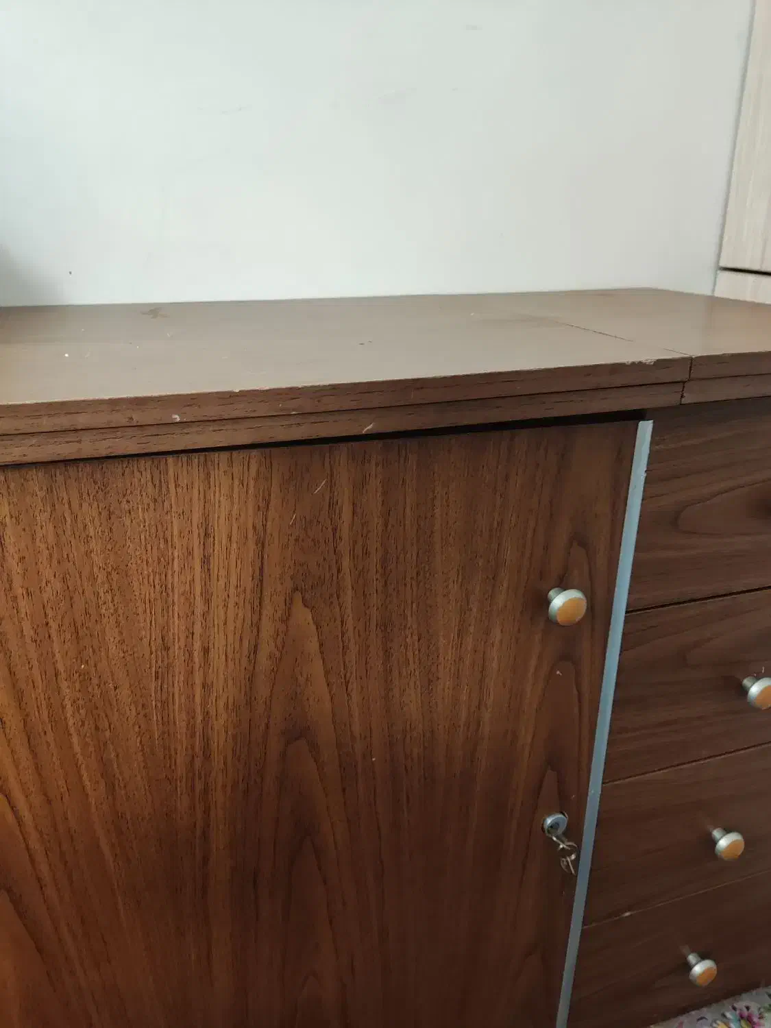 میز چرخ خیاطی|لوازم خیاطی و بافتنی|تهران, شهرک ولیعصر جنوبی|دیوار