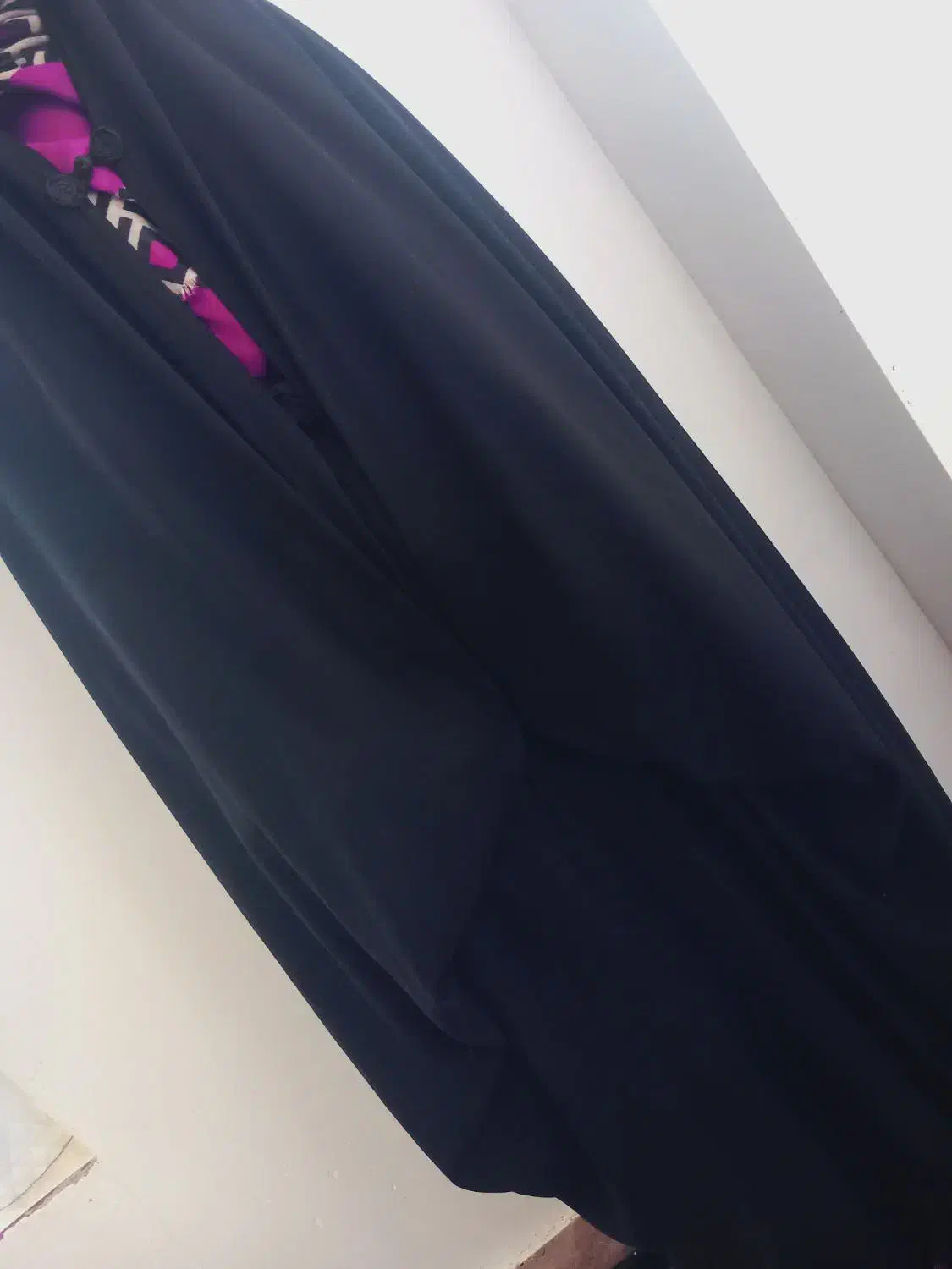 چادر کمری|لباس|تربت جام, جامی|دیوار