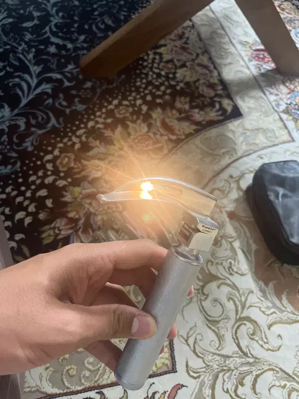 ست لارنگوسکوپ بزرگسالان|پزشکی|اندیشه, اندیشه فاز ۱|دیوار