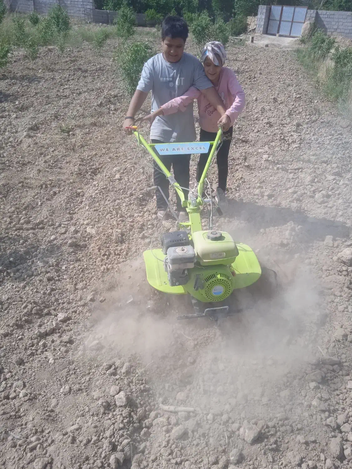 تیلر و گودکن|خدمات باغبانی و درختکاری|نجفآباد, جلال آباد|دیوار