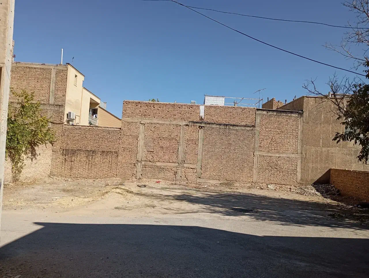 زمین مسکونی دارای پروانه ی ساخت سه طبقه ۱۳۳متر|فروش زمین و ملک کلنگی|اقلید, |دیوار