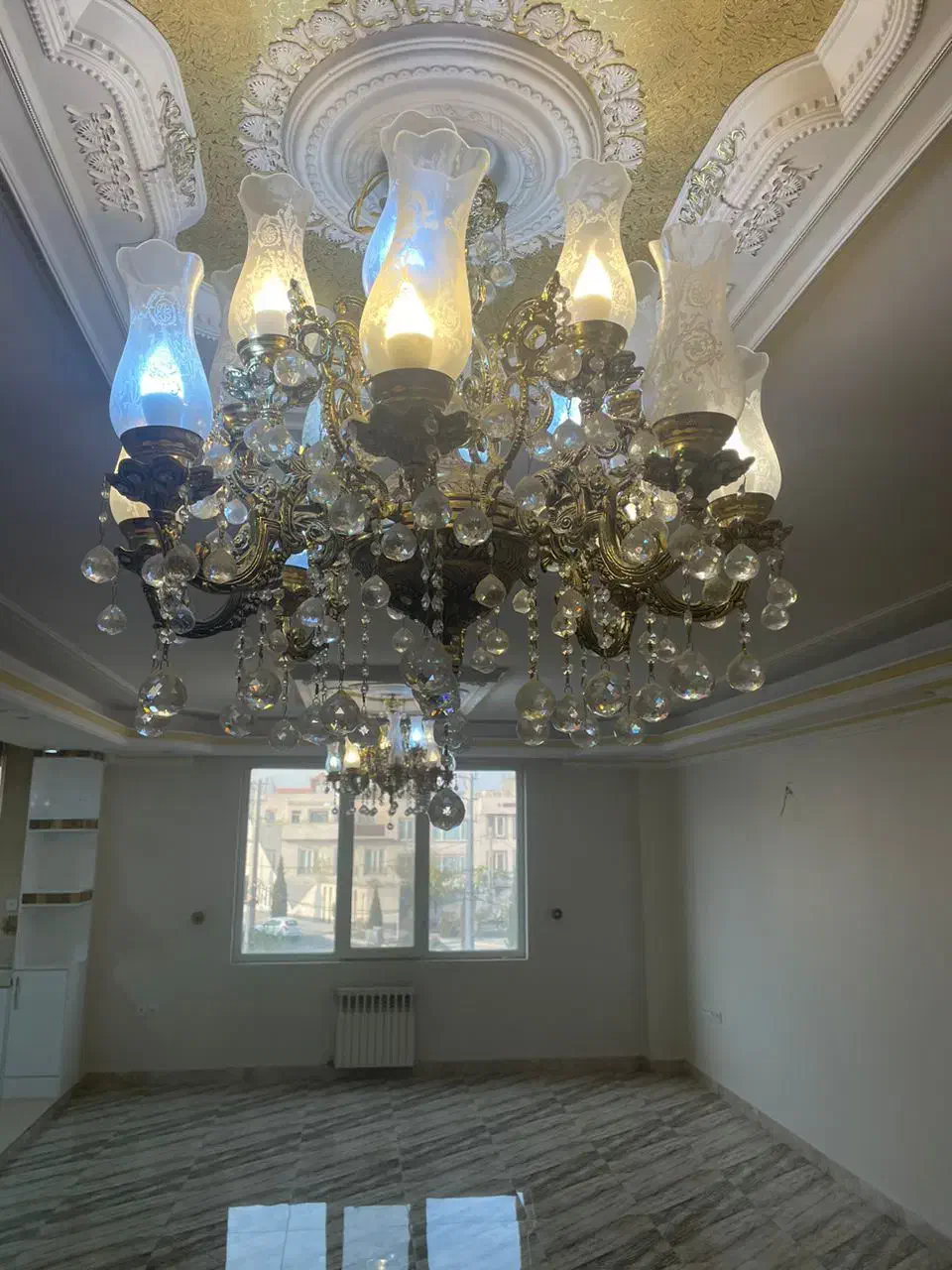 لوستر برنز ۱۶ شعله|لوستر و چراغ آویز|اندیشه, اندیشه فاز ۳|دیوار