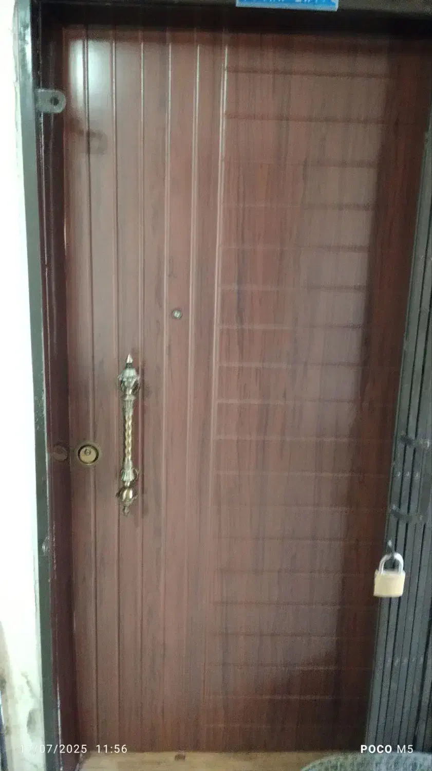 نصاب درب چوبی و پی وی سی|مصالح و تجهیزات ساختمان|صباشهر, |دیوار