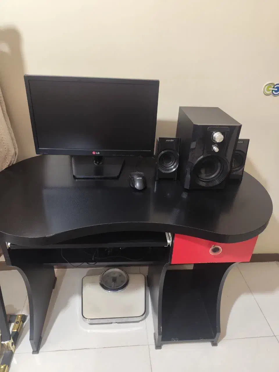 میز کامپیوتر پابه نو|میز تحریر و کامپیوتر|شاهینشهر, مسکن مهر|دیوار