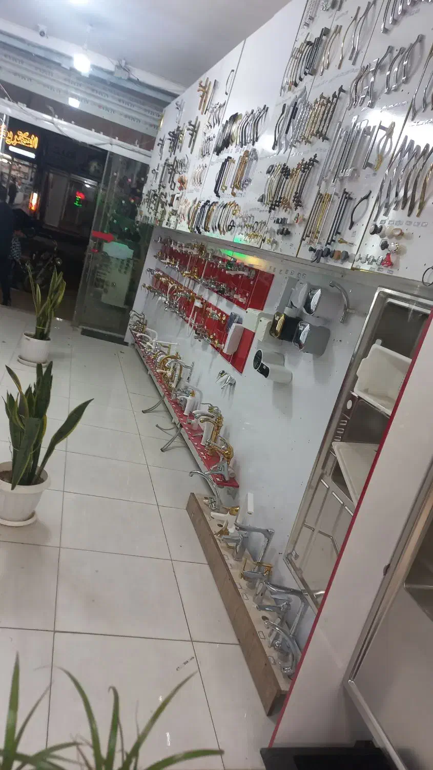 شاگرد در ابزار فروش|استخدام بازاریابی و فروش|تاکستان, |دیوار