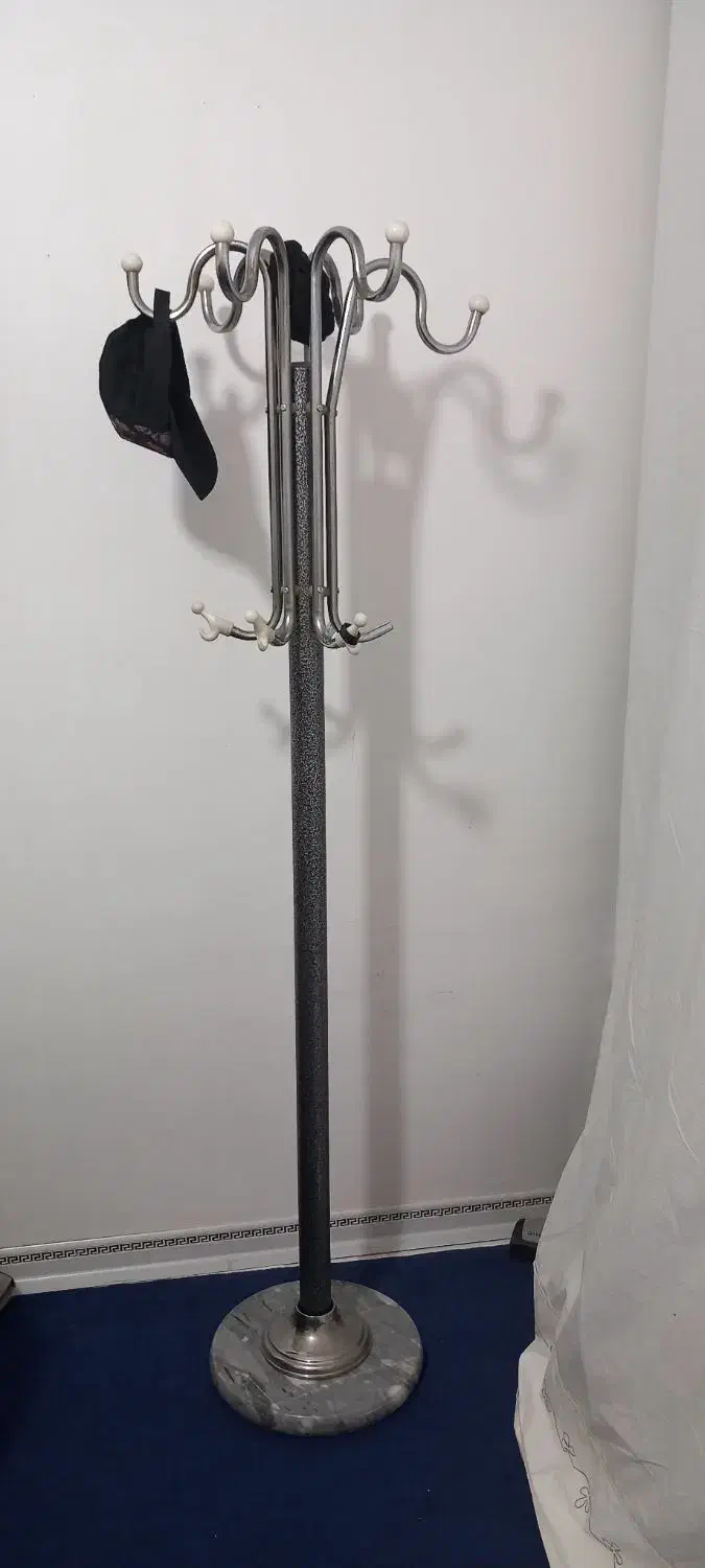 جالباسی ایستاده|بندرخت و رختآویز|مشهد, طبرسی شمالی|دیوار