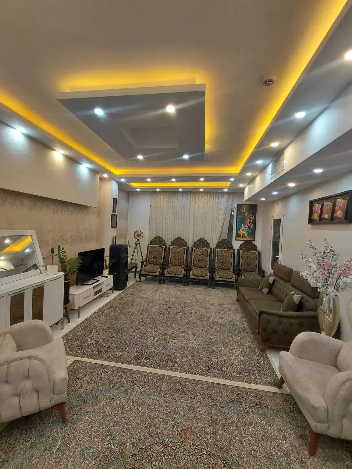 آپارتمان ۱۱۰ متری/شخصی ساز/جهاد|اجارهٔ آپارتمان|کرمان, |دیوار