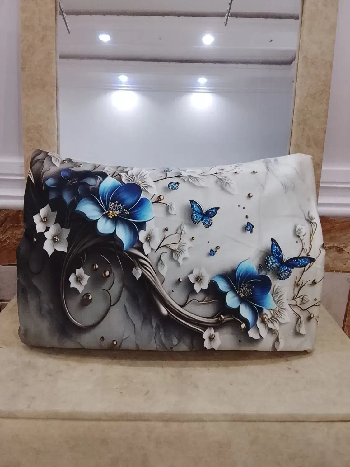 سه بعدی|رختخواب، بالش، پتو|خاش, |دیوار