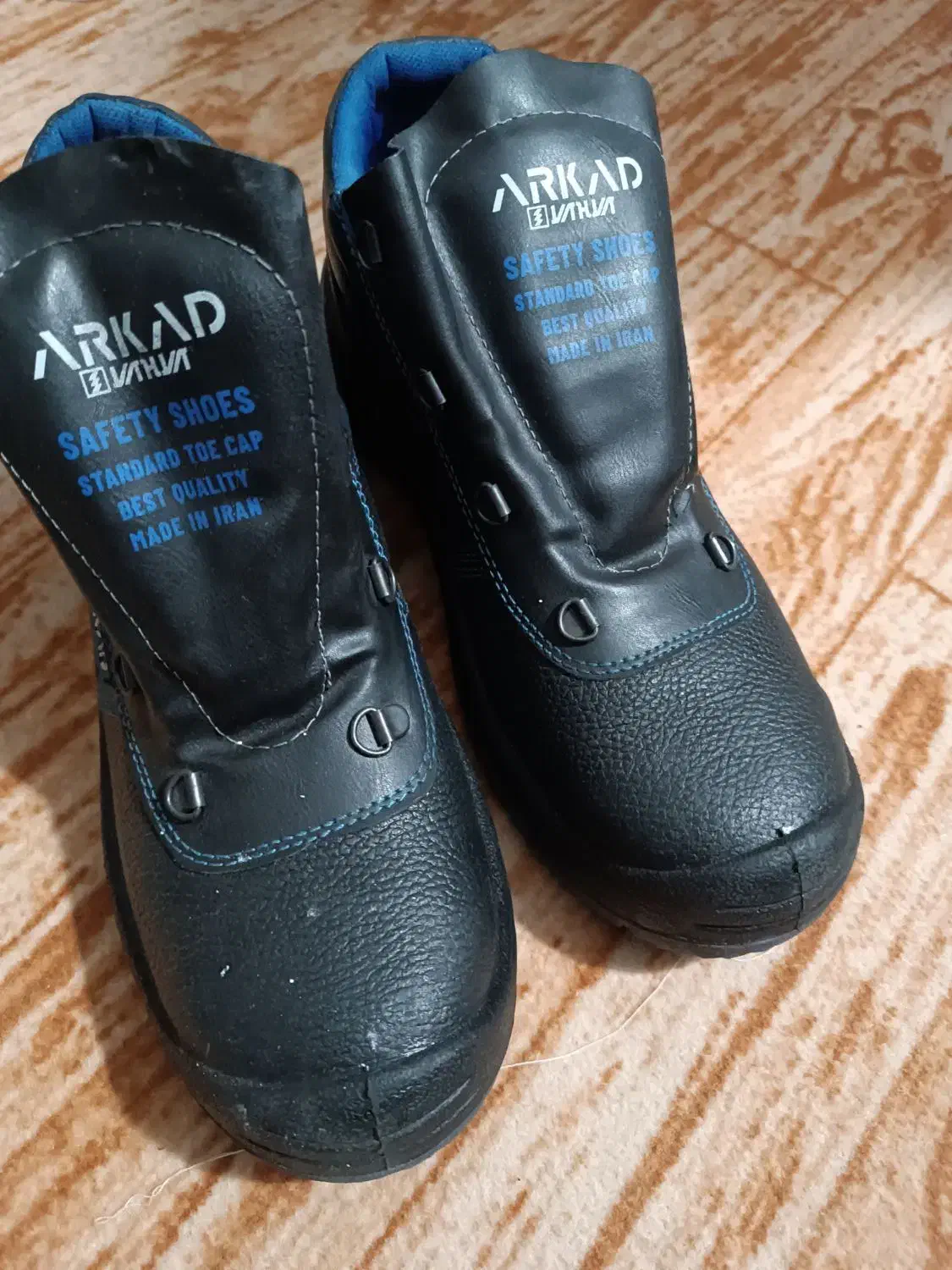 کفش کار سلامت|کیف، کفش، کمربند|الوند, |دیوار